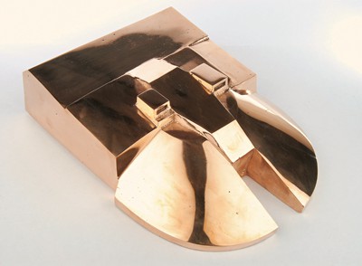 Из серии Изделия. 2007. Бронза. Courtesy Stella Art Foundation. From the series Goods. 2007. Bronze. Courtesy of the Stella Art Foundation